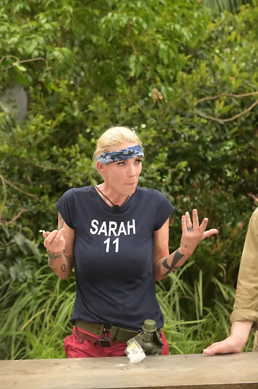 2dce6218-492b-4eb1-9889-500959cc26c3-7cf7063f-0916-4b29-afd5-49918879e9dd