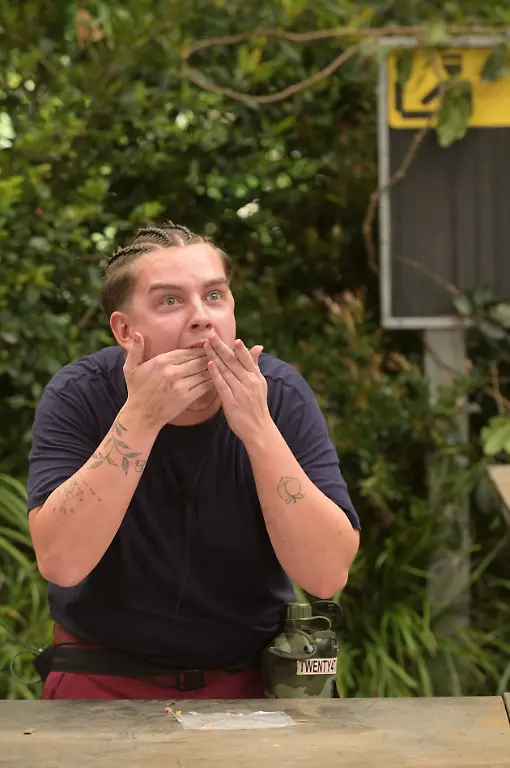 2dce6218-492b-4eb1-9889-500959cc26c3-5b4b6582-925c-48fb-af92-d34cdfc7c3c1