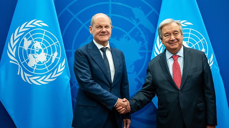Bundeskanzler Olaf Scholz fordert keinen Rücktritt von UN-Generalsekretär António Guterres.