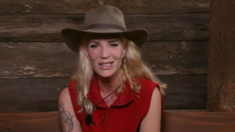 2dce6218-492b-4eb1-9889-500959cc26c3-c8634149-3fa9-4f85-94db-4fdeb609cb27