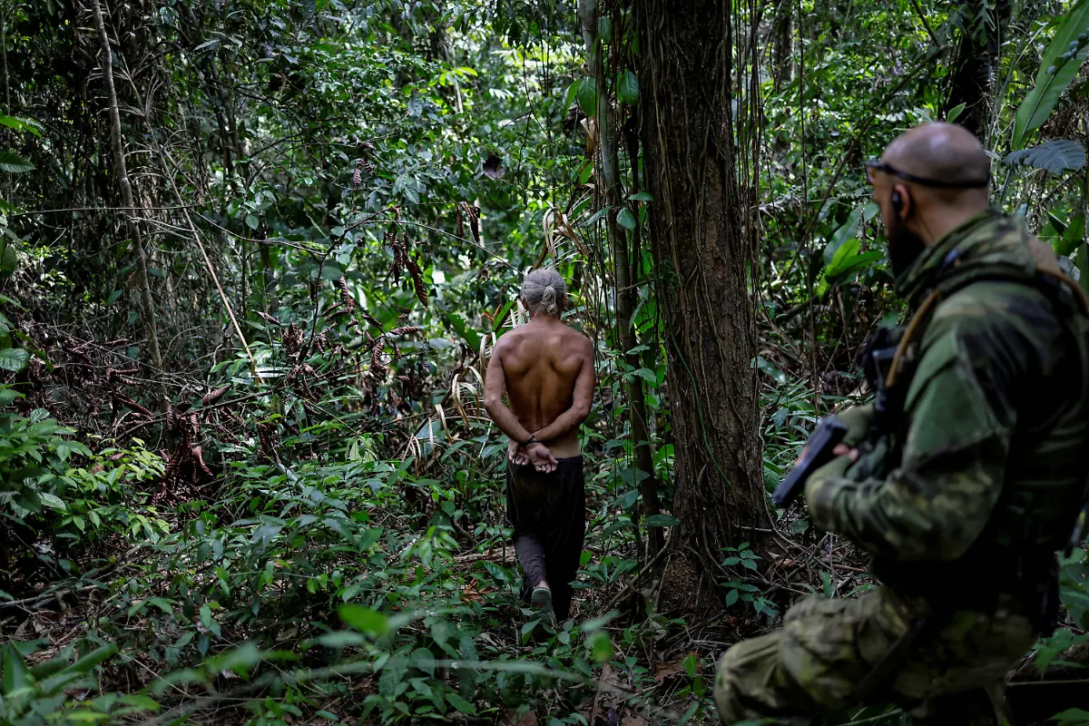 2024-01-18T101106Z-1091765024-RC24R4AB8T55-RTRMADP-3-BRAZIL-ENVIRONMENT-YANOMAMI