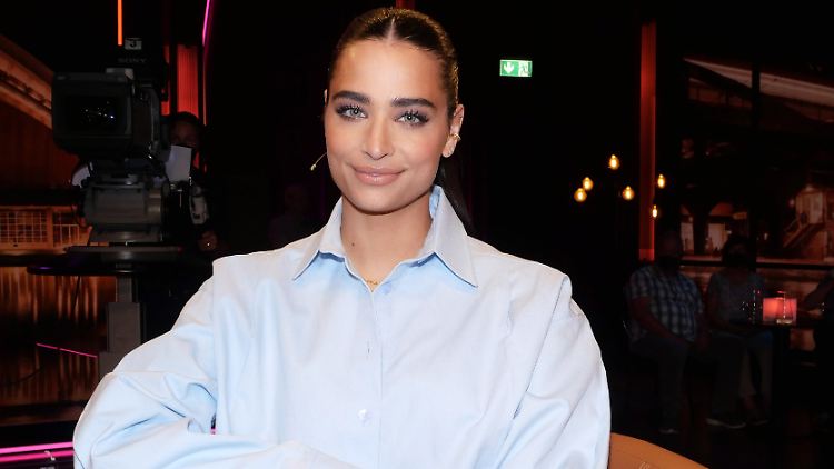 Soll schuld daran sein, dass User im Netz "einen Hass auf Frauen" kriegen: Amira Pocher