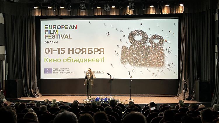 Bei der EU-Veranstaltung zur Vorstellung des Filmfestivals in Moskau flimmerten über die Leinwand auch Schlagworte wie Freiheit und Menschenrechte.
