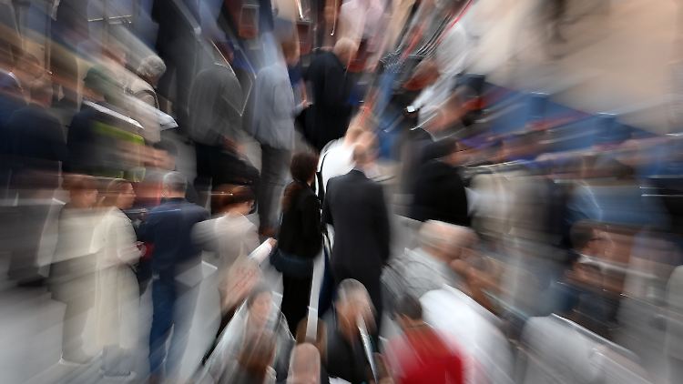 Die Belastungen des Alltags können chronischen Stress in uns auslösen und damit krankmachende Prozesse im Körper befeuern.