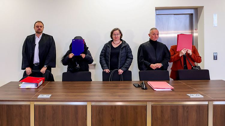 Der Richter entschied, die beiden Frauen hätten während des Mittagsschlafs nicht an dem Bett des Jungen sein müssen. Auch die Gefahr, die von dem Bett ausging, hätten sie nicht absehen können.