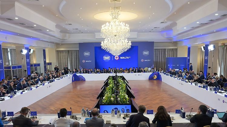 66 Staaten nehmen an dem Treffen in Malta teil.
