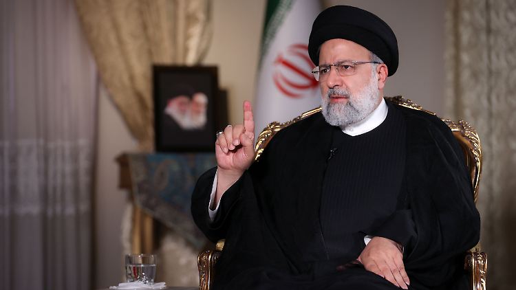 Während eines Interviews mit einem arabischen Fernsehsender rasselte Irans Präsident Ebrahim Raisi erneut mit den Säbeln.