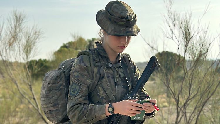 Absolviert seit August ihre dreijährige Ausbildung beim Militär: Spaniens Kronprinzessin Leonor. 