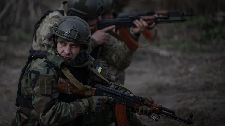 Die Ukrainer sehen sich derzeit einem Angriffsschwung der russischen Streitkräfte ausgesetzt.
