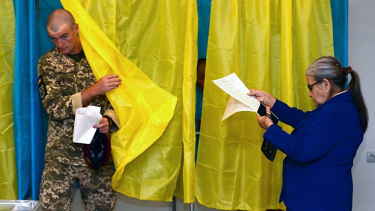 Ukrainer bei den Parlamentswahlen im Jahr 2019. 