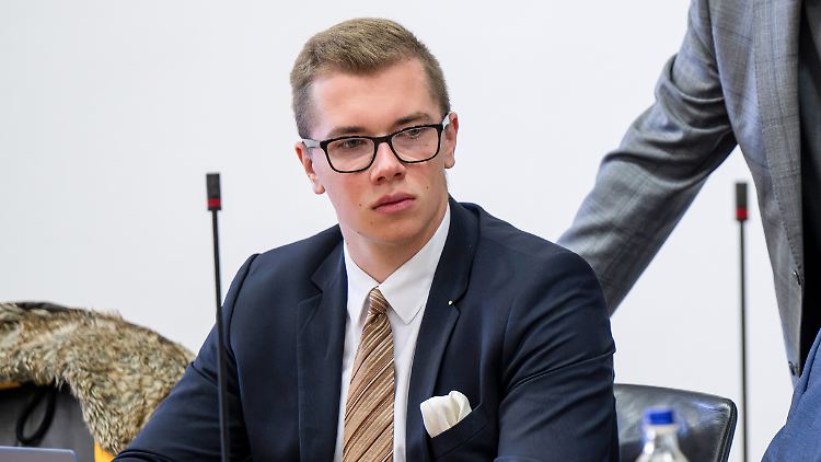 Der 22-jährige Halemba wurde am Montagmorgen festgenommen. 