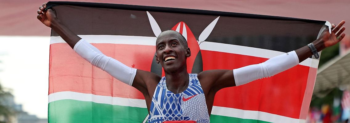 Der Kenianer Kelvin Kiptum war in Chicago einen Marathon-Weltrekord gelaufen.