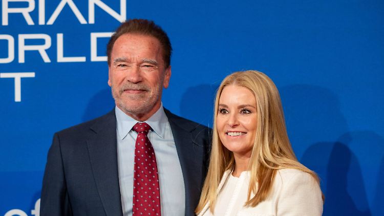 Happy auch ohne Trauschein: Arnold Schwarzenegger und Heather Milligan.