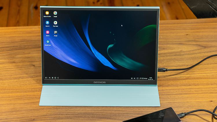 Mit Samsung-Galaxy-Smartphones wird das PM16 zum Ersatz-PC.