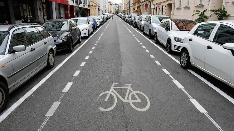 Millionen Autobesitzer müssen sich voraussichtlich auch kräftige Preiserhöhungen einstellen.