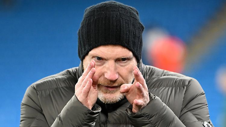 Matthias Sammer lässt kein gutes Haar am DFB und gibt dem FC Bayern Ratschläge.