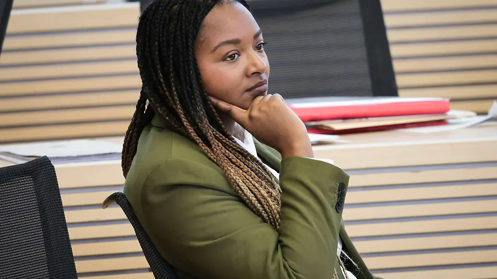 Aminata-Toure-Buendnis90-Gruene-Ministerin-fuer-Soziales-Jugend-Familie-Senioren-Integration-und-Gleichstellung