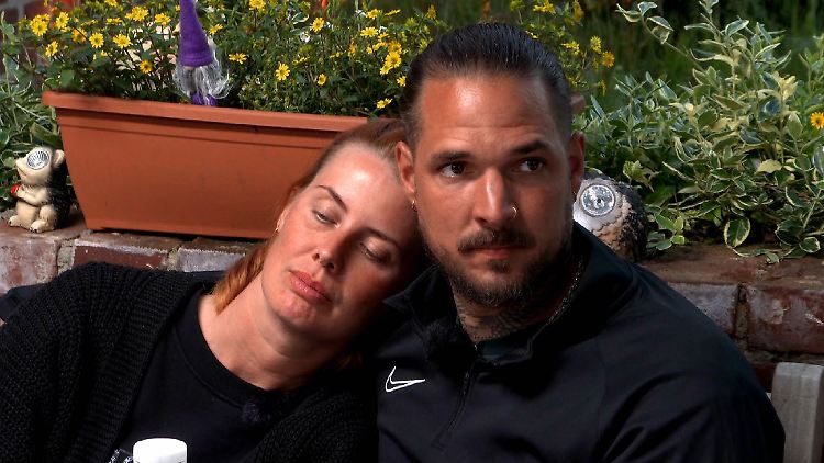 Erleben nicht nur im "Sommerhaus" ein Auf und Ab: Pia Tillmann und Zico Banach.