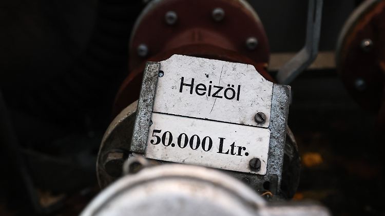 Deutschland muss einen Wärmeversorgung dekarbonisieren, doch auch unter dem neuen Heizungsgesetz dürfen Gas- und Ölheizungen vorerst weiter eingebaut werden.