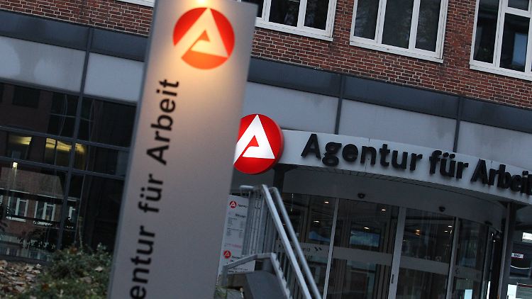 Die Zahl der Arbeitslosen in Deutschland liegt bei rund 2,6 Millionen Menschen. 