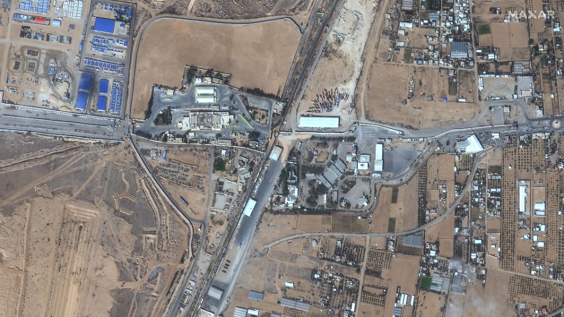2023-11-02_03_overview of rafah border crossing_01nov2023_wv2.jpg