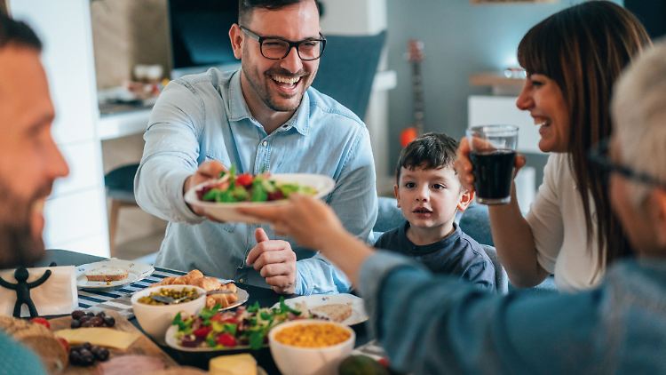 Mit einem Thermomix oder seinen Alternativen lassen sich leckere Gerichte für die ganze Familie zubereiten.