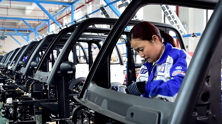 China weist die Anschuldigungen zurück, mit Subventionen den Wettbewerb für E-Autos zu verzerren.