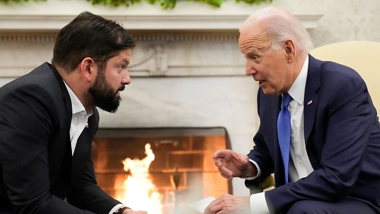 Chiles Präsident Gabriel Boric und US-Präsident Joe Biden trafen sich am Rande des Gipfels zu zweit.