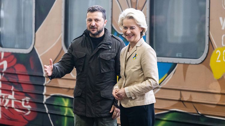 Von der Leyen kam auch diesmal mit einem Sonderzug aus Polen.