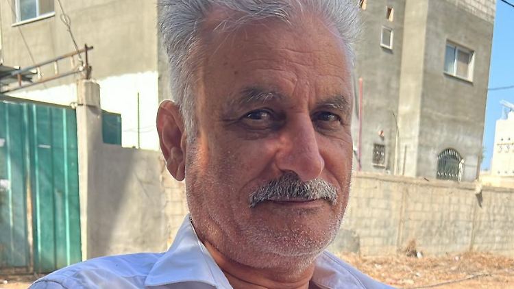 Der 75 Jahre alte Deutsch-Palästinenser Jamal Abdel Latif beklagt Deutschlands fehlende Unterstützung bei der Ausreise aus dem Gazastreifen.