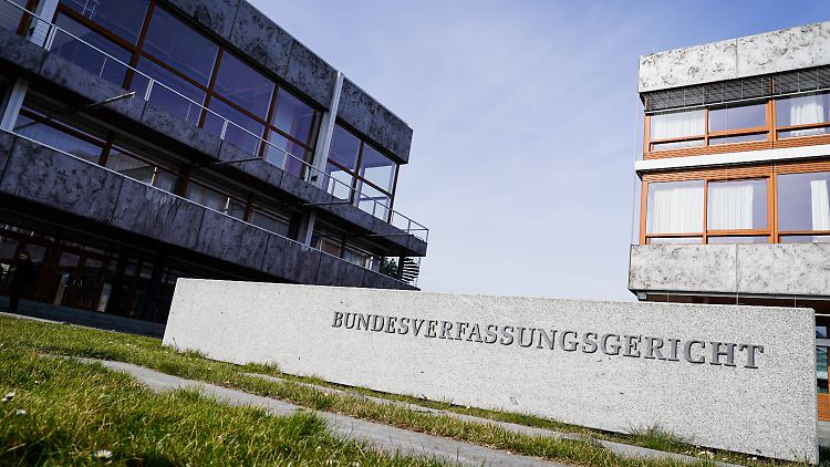 Die Hintergründe der Tat auf dem Gerichtsgelände sind bislang unklar.