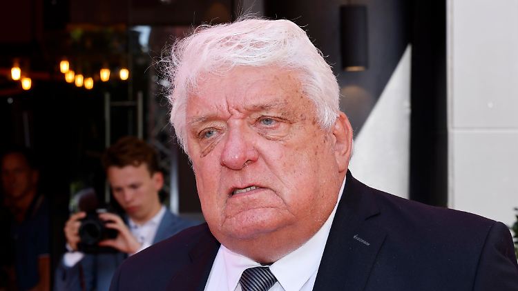 Hans Meiser hinterlässt eine Ehefrau, drei Kinder und drei Enkelkinder.