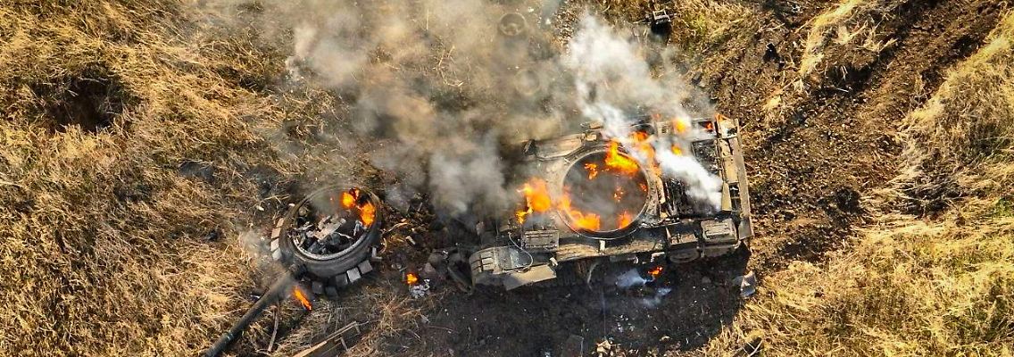 2023-11-06T073530Z_971511570_RC2J74AJQPCS_RTRMADP_3_UKRAINE-CRISIS-VUHLEDAR.JPG