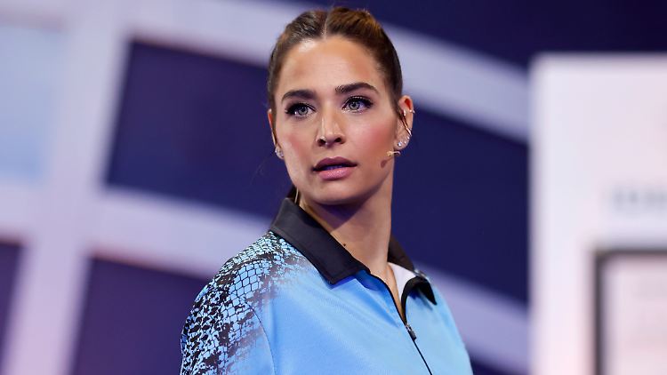 Muss trotz Trennung nicht allein vors Mirko: Amira Pocher.