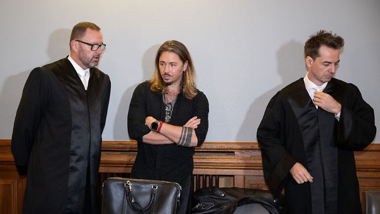 Anfang Oktober 2021 hatte der Musiker in einem Instagram-Video schwere Antisemitismusvorwürfe gegen den Manager eines Leipziger Hotels erhoben.