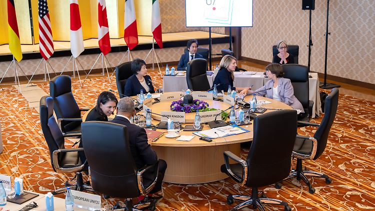 Für Deutschland war Außenministerin Baerbock bei dem G7-Treffen in Tokio.