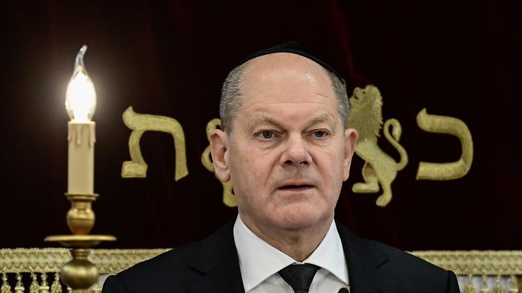 "Wir dulden Antisemitismus nicht. Nirgendwo", sagt Scholz.