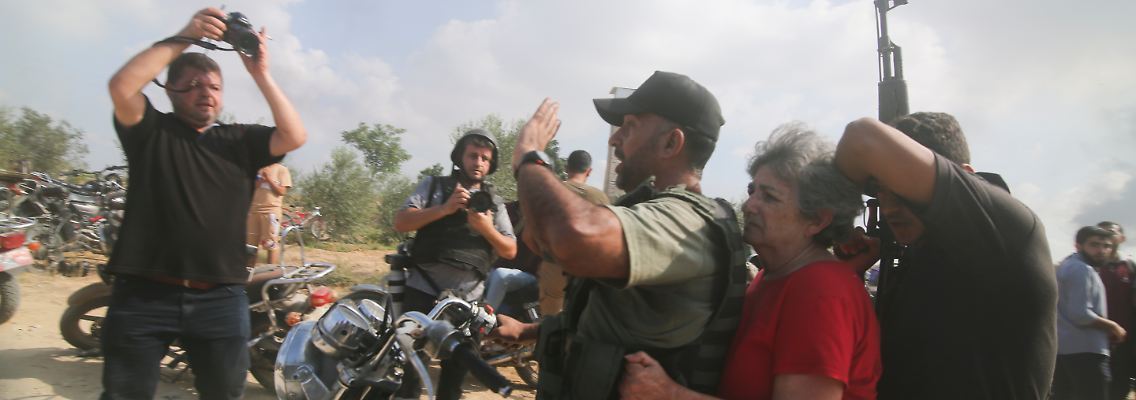 AP23310545246822.jpg
