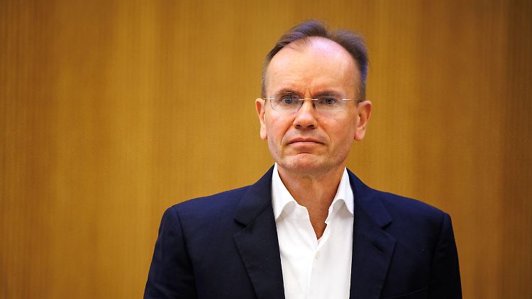 Ex-Wirecard-Boss Markus Braun vor Gericht. Wirecard ist der größte Betrugsfall der deutschen Nachkriegsgeschichte. Braun und zwei weitere Ex-Manager sind des gewerbsmäßigen Bandenbetrugs angeklagt.