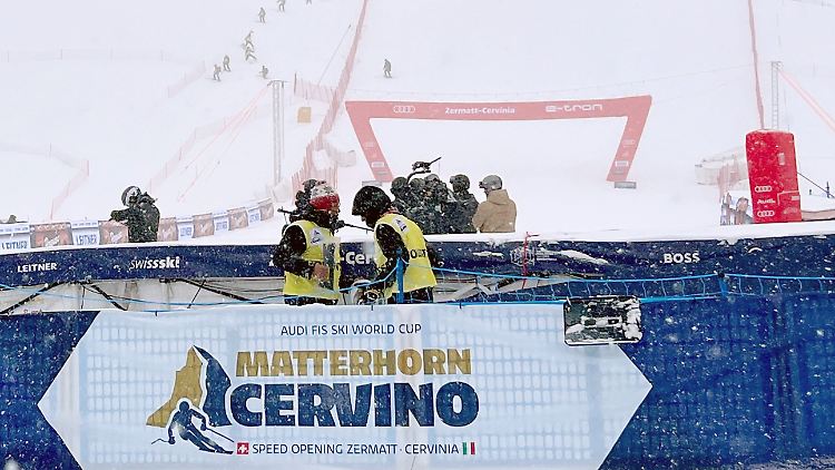 Der schneeverwehte Zielbereich der Abfhart nahe des Matterhorns.