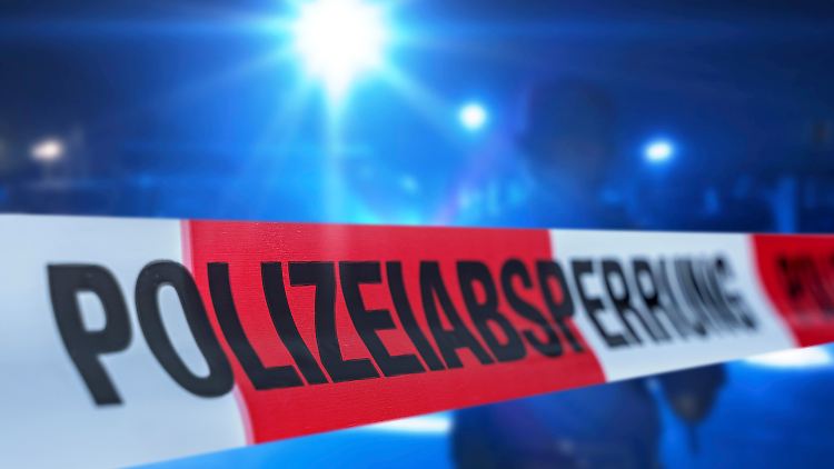 Die Polizei ist mit 80 Einsatzkräften vor Ort.