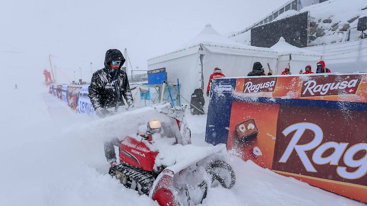 Neuschnee und Wind verhinderten den Weltcup-Auftakt der Männer. 