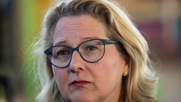 "Den Ärmsten im Land Unterstützung zu streichen, führt zu mehr Verzweiflung", glaubt Schulze. 