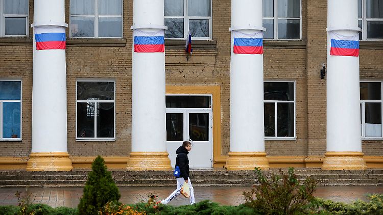 Im besetzten Melitopol sind russische Flaggen sehr prominent verteilt.
