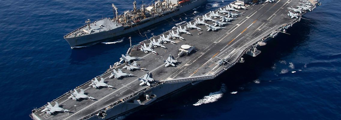 Die USA hatten zuletzt Flugzeugträger ins östliche Mittelmeer verlegt. Darunter etwa die "USS Gerald R. Ford".
