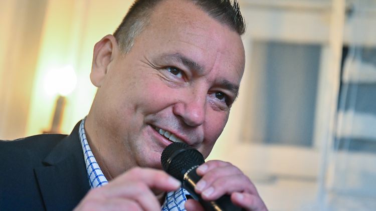 Mit so einem klaren Sieg hat er nicht gerechnet: Sven Herzberger ist neuer Landrat von Dahme-Spreewald. 