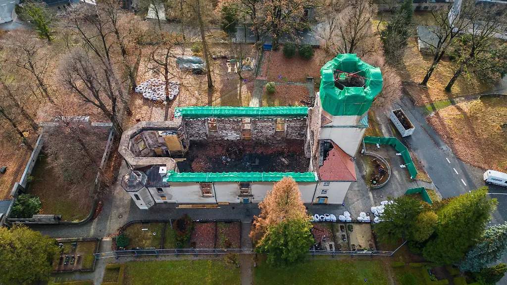 Blick-auf-die-Ruine-der-Stadtkirche