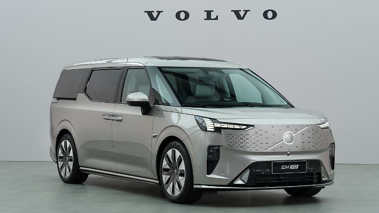 Volvo hat seinen ersten Van vorgestellt: den vollelektrischen Volvo EM90.
