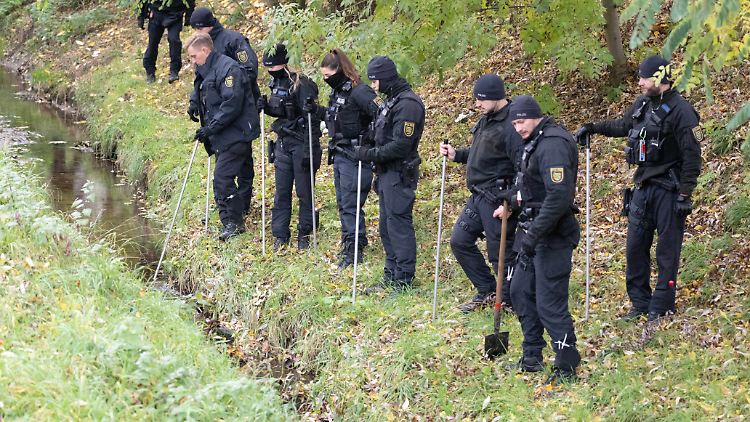 Rund 180 Polizisten durchsuchten das Waldstück.