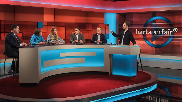 "Löhne hoch, Arbeitszeit runter: Keinen Bock mehr auf Leistung?", fragt Louis Klamroth seine Gäste.